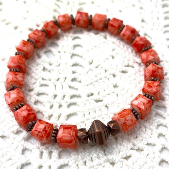 Brass Resin Cubed Beaded Rust Red Stretch Bracelet - Picture 2 of 3